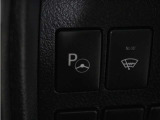 (パーキングアシスト)ナビ画面にて駐車したい箇所を設定し、ハンドル操作アシスト機能により駐車ができる装備になります!