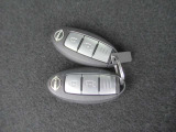 インテリジェントキー装備。ポケットやカバンに入れておくだけ。車両の始動操作を楽にする便利アイテム☆