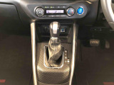 温度を設定すれば、自動で車内の温度管理をしてくれる優れものです♪ATミッションで運転楽々