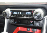 当店は全車『ロングラン保証』付!(1年間、距離無制限 HV車はHV保証付) 別途延長保証もご用意しております♪ ぜひ現車を確認にご来店ください