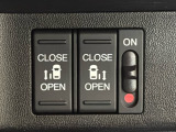 【両側パワースライドドア】両側が電動スライドドアになっております。狭い駐車場でのお子様の乗り降りの時などに安心です!