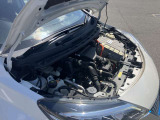 駆動用モーターとインバータが鎮座するパワーユニットルーム
