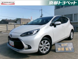 この車両は、ご成約時に当社指定の新品タイヤ2本と交換いたします。プラチナホワイトパールマイカのアクア入荷しました。