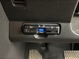 いまや快適なカーライフに欠かせないETCが付いています。