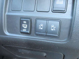両側オートスライドドアはとっても便利な装備です。運転席から指一本で開閉できるので雨の日のお迎えなど重宝しますよ。
