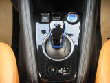 e-POWERは、&ldquo;自ら発電する電気自動車&rdquo;。モータードライブの楽しさと燃費性能の両立を実現しました。