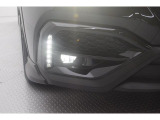 日中でも点灯しフロントビューにもアクセントとなっているLEDデイライナー。不要な際は車内よりスイッチにて消灯できます