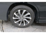 205/55R17サイズのタイヤになります。