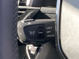 アクティブクルーズコントロール(ストップ&ゴー機能付) 前走車がいる場合はレーダーと車載カメラがその速度と距離を検知し自動制御によって適切な車間距離を保ちます。