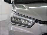 LEDヘッドライトです。デザイン性がよくとても明るいので、夜間の走行や悪天候でも安心です。しかも長寿命!