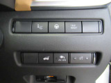 運転席周りの操作スイッチ類。