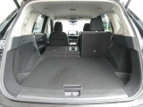 6:4分割のリアシートを採用しておりますので、乗車人数や荷物の量に応じてアレンジが可能となっております♪