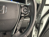 クルーズコントロールを装備しています。高速道路などで一定の速度で走ってくれるので運転が楽ですよ!速度を設定できますので、スピードの出しすぎにも注意できます。