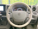 【純正革巻きステアリング】上質な革を使用することで、手にしっかり馴染みとても運転しやすいハンドルです♪