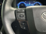 ステアリングスイッチ装備!運転しながら手元でオーディオの操作などができます。