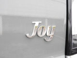 ★Joyエンブレム★タフな印象のデザインは出かける楽しさを感じさせてくれます。インテリアも遊び心があり親しみあるクルマになっています!