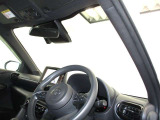 見通しのよいすっきりとした視界で、誰でも運転しやすいです。運転のしやすさは疲れにくさにも繋がりますよ♪