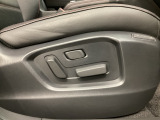 パワーシートを装備!体格や好みに応じたポジションをスムーズに調整できます。
