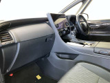 見通しのよいすっきりとした視界で、誰でも運転しやすいです。運転のしやすさは疲れにくさにも繋がりますよ♪