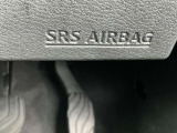 運転席ニーエアバッグついてます。