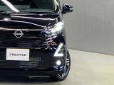 【ハイビームアシスト】暗い道も対向車のライトや周辺の明るさに合わせてハイビームとロービームを自動切り替え★