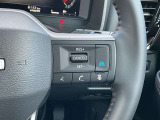 【プロパイロット】高速道路でドライバーに代わってアクセル、ブレーキ、ステアリングを自動制御します。
