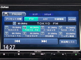 FM・AMの放送局を選べる画面で、プリセット局も一覧から確認できます。お好みの放送を選びやすく、通勤や買い物など日常の移動時間にラジオを楽しみたい方に便利です。