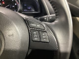 レーダークルーズコントロールは先行車との車間を維持しながら追従走行を行い、長距離でのドライバー負担を軽減させてくれます。