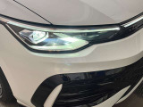 フォルクスワーゲンの先進ヘッドライトLEDマトリックスヘッドライト(IQライト)装着車です