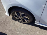 ☆お車についた傷やヘコミ、事故の修理もハヤシにお任せください。自社鈑金工場で修理ができますの安心です☆