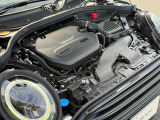 MINIの心臓部であるエンジンは、納車前に専任メカニックが丁寧に点検・整備を実施。細部までしっかり確認し、ベストなコンディションでお届けしますので、安心して快適なドライブをお楽しみいただけます。