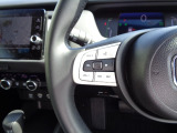 オーディオ操作はハンドルからも行えます。脇見運転防止に一役買っております