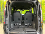普段のお買い物や通勤、送迎等に十分な荷室スペースを確保しております。セカンドシートを倒すと、大きな荷物の積載も可能です♪