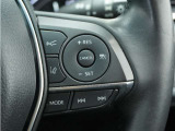 ◆アダプティブクルーズコントロール◆予め設定した車速内でクルマが自動的に加減速。前走車との適切な車間距離を維持しながら追従走行します。【LKAS】車線維持支援システムでステアリング操作を支援。