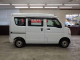 気持ち良く新しいカーライフがスタートできます様全車内外装クリーニングを実施しております。