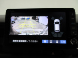バックカメラの画像です。ガイドラインがスムースな車庫入れをサポートいたします。車庫入れの安心感がアップしますね。