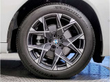 BMW純正アルミホイールです。納車時にはアルミホイールコーティングも承っております!是非ご検討下さいませ。