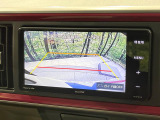 【バックカメラ】駐車時に後方がリアルタイム映像で確認できます。大型商業施設や立体駐車場での駐車時や、夜間のバック時に大活躍!運転スキルに関わらず、今や必須となった装備のひとつです!