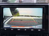 【バックモニター】バックモニターが装着されています。車庫入れが苦手な方もこれがあれば安心ですね。