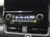 オートエアコンを装備しております!自動で調整してくれますので、車内も快適です☆
