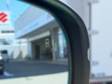 ブラインドスポットビュー搭載で隣の車線の後ろから接近している車を検知しお知らせしてくれます!