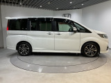 弊社は車両販売価格に、整備代金が含まれております。納車時までにホンダの整備士がしっかりと点検整備をさせていただいておりますので、安心してお買い求めいただけます。