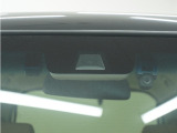 ◆Honda SENSING◆ カメラ等装置で精度の高い検知能力を発揮、安全運転を支援します。ステアリング上のコントローラーに注目!