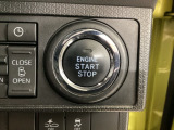 エンジンスタートスイッチ☆キーが車内にあれば、エンジンの始動・停止はブレーキを踏んでスイッチを押すだけ!キーを取り出す手間を省き、ワンプッシュでエンジンを操作するので簡単でスムーズです。
