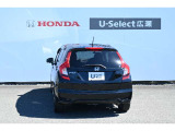 F  I  T  真ん中に アイ がある車です