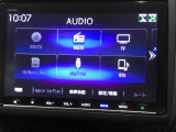 フルセグTVを搭載。Bluetoothオーディオ対応なので、お気に入りの音楽をお楽しみいただけます。