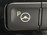 【駐車支援システム】駐車スペースを検知し、スムーズな駐車をアシスト。狭いスペースへの駐車など、駐車に自信の無い方におすすめの機能です♪