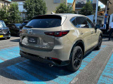斜め45度がマツダ車の魅力を引き出してくれる角度です。映え角度です。
