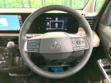 【純正革巻きステアリング】上質な革を使用することで、手にしっかり馴染みとても運転しやすいハンドルです♪