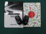 ユーザーガイド&メンテナンスノートが付属されています。